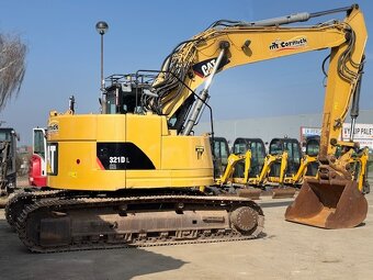 Pásový bagr CAT 321D - 4