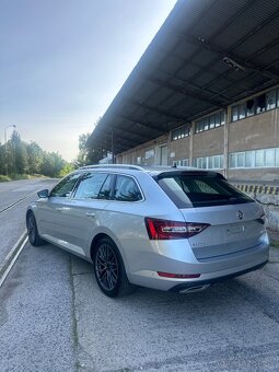 Skoda superb 3 combi 2 TDi 110 kW Dsg - 4