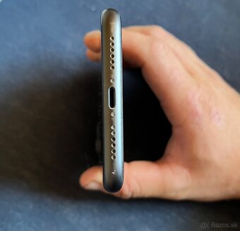 iPhone 11 - 4