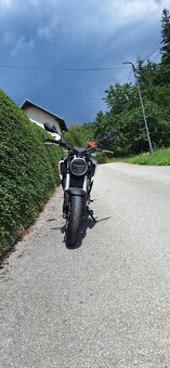 Honda cb125r - 4