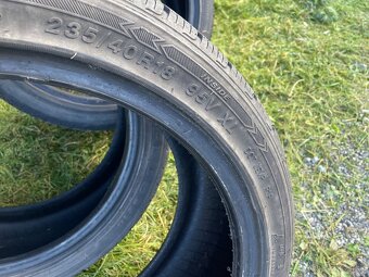 Zimné gumy 235/40 R18 - 4