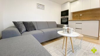 Zariadený 2 izb byt Staré sídlisko Prievidza 2 x park miesto - 4