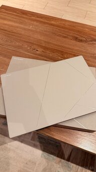 DOVEZIEM+Predám ASUS Zenbook S16 OLED dotykový 2TB SSD biely - 4