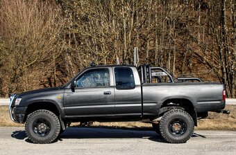 Toyota Hilux 2.5 D-4D Double Cab 4x4 - 4