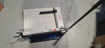 Nová stohová rezačka papiera - 4