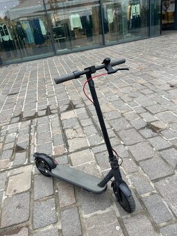 Xiaomi Electric Scooter 4 na detaily - 4