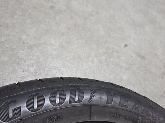17" ŠKODA + letné 90% - 4