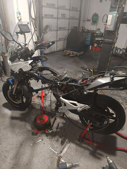 CF Moto 650 MT - 4