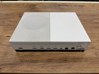 XBOX ONE S 1TB bez ovládača - 4