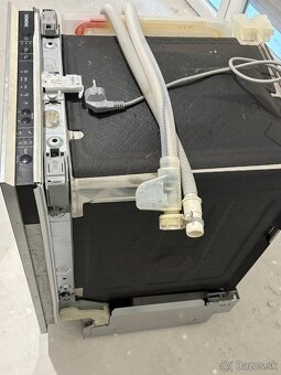 Umývačka riadu SIEMENS - 4