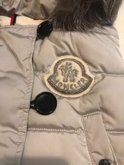 Moncler originál páperová vesta, veľ. 38 - 4