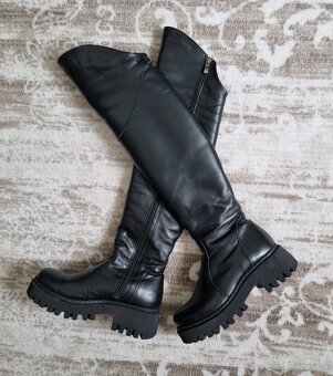 Kožené čižmy nad koleno Versabe - 4