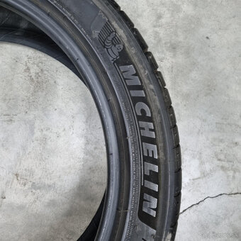 Letné pneumatiky 235/45 R19 MICHELIN - 4