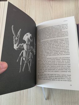 Symbiont, Adrian Tchaikovsky - 4