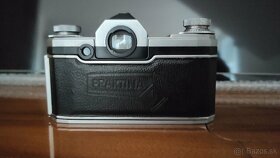 Starý fotoaparát Praktina IIA - 4