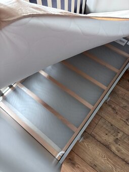 Detská postieľka IKEA Gonatt – sivá + matrac + perinky - 4