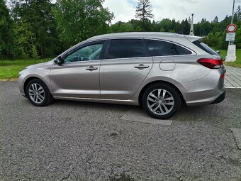 Predám Hyundai i30 combi - 4
