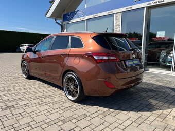 Hyundai i30 Hazel brown - 4