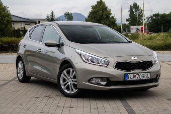 Kia Ceed 1,6 GDI FIFA EDITION - 4