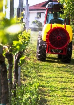 Nesený rosič AGP 200 litrů za traktor, malotraktor - 4
