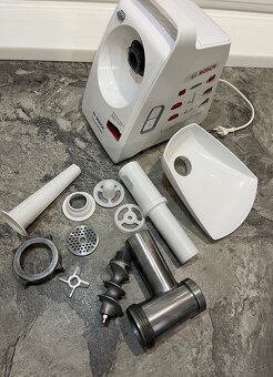 Mlynček na mäso Bosch MFW 3520W - 4