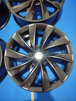 5x112 R18 Originál Škoda Superb 3 - 4