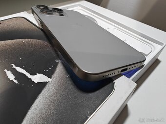 Apple iPhone 15 Pro Max 256GB - 4