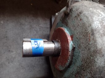 Predám lacno 4kw elektromotor. - 4