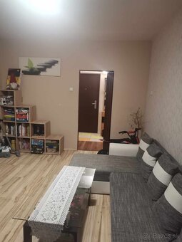 Veľký 3 izbový byt - 4