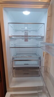 Predám používanú chladničku WHIRLPOOL W7 931 TW - 4
