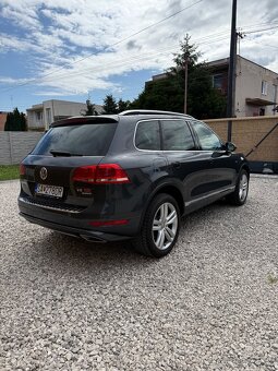 predám touareg 2 3.0 TDI 4 MOTION 180KW - 4