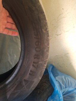 Predám zimné pneumatiky z Hyundai Tucson 225/60 R17 H - 4