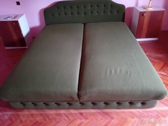 Čalúnená posteľ - 4
