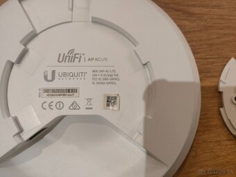 Wi-Fi prístupový bod Ubiquiti UniFi AP AC Lite - 4