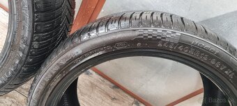 Predám 2xceloročné pneumatiky Sunny 245/40 r19 - 4