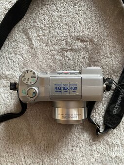 Olympus C-765 Ultra Zoom - 4