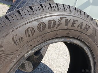 215/65R15C goodyear efficientgrip cargo - 4