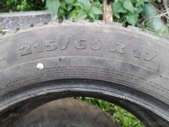 Predám 215/60 r17 - 4