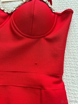 Spoločenské šaty veľkosť M/L - 4