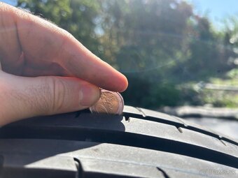 Goodyear Eagle F1 235/45 R19 penumatiky jazdene jednu sezonu - 4