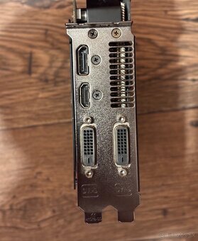 ASUS R9 290 DirectCU II OC 4GB GDDR5 - 4
