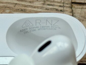 Predám slúchadla Apple AIRPODS 2 PRO - 4