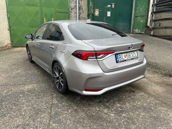 Corolla hybrid - 4