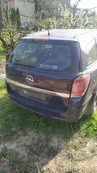 Rozpredám Opel Astra H - 4