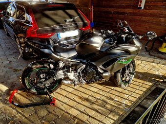 Kawasaki Ninja 650 - 4