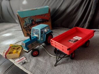 Predam staru hracku Zetor Crystal 8011 - 4