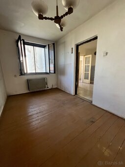 RODINNÝ DOM-V TOP LOKALITE TREBIŠOV - 4