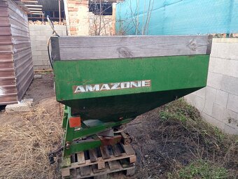 Predám rozmetadlo hnojiva - 4