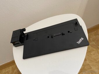 Predám dokovaciu stanicu na notebooky Lenovo Thinkpad Pro - 4