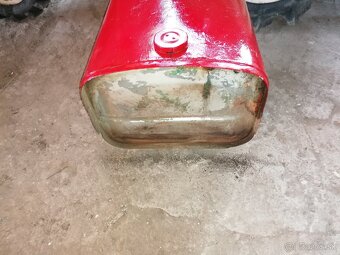 Predám nádrž Zetor 4011 - 4